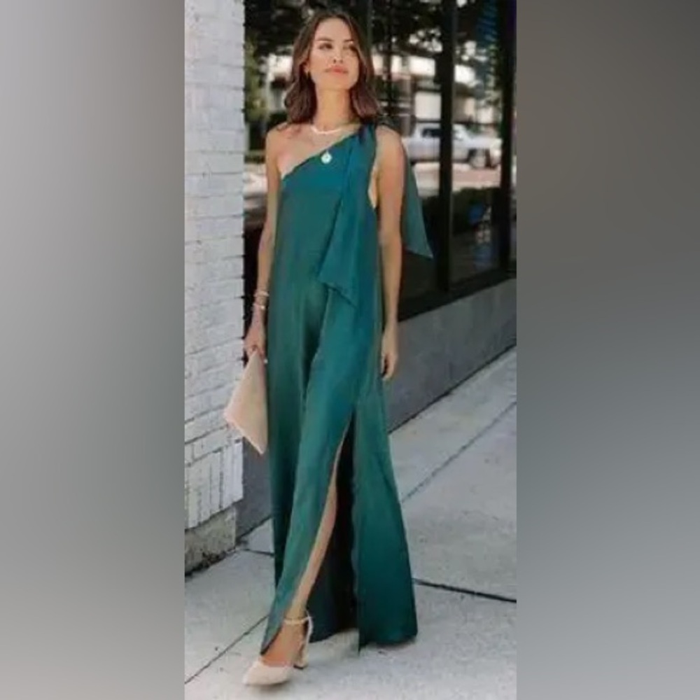 VICI Invite Only Green Satin One Shoulder Maxi Dress - Size Medium